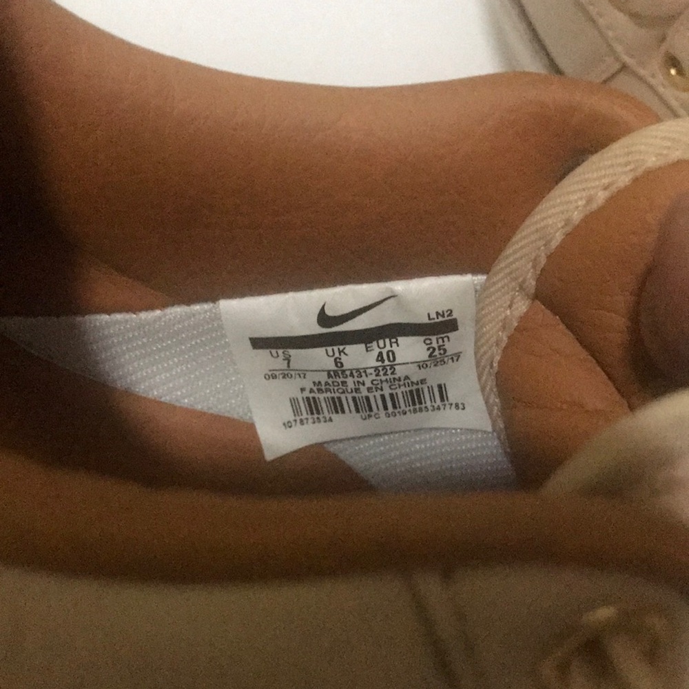 Nike Air Force 1 (AF-1)82. Men size 7. - Picture 10 of 13